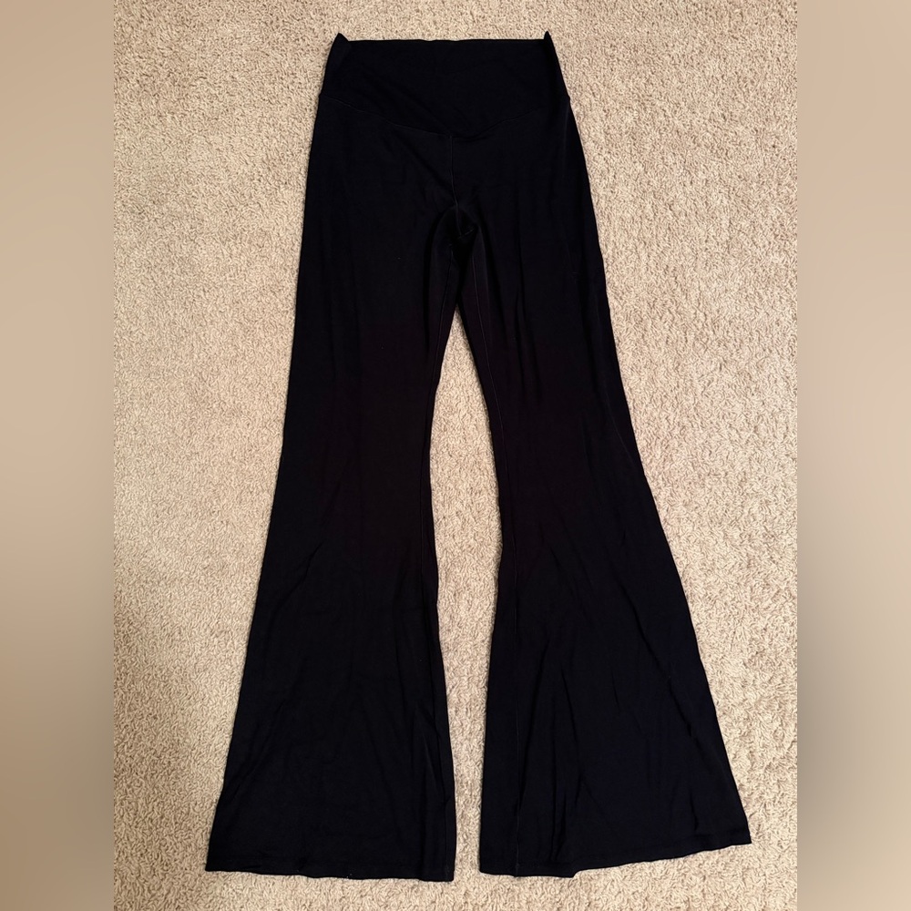 Black Wide-Leg Women's Yoga Pants